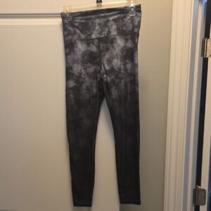 Athleta Gray Tie-Dye Elation 7/8 Tights Sz Small